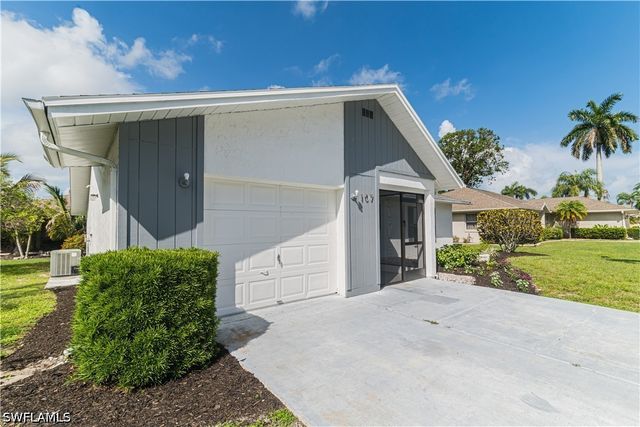 107 Blue Ridge DR 21, Naples, FL 34112