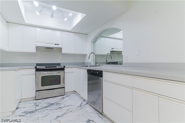 107 Blue Ridge DR 21, Naples, FL 34112