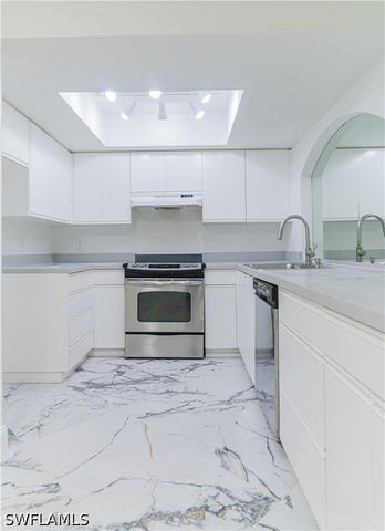 107 Blue Ridge DR 21, Naples, FL 34112