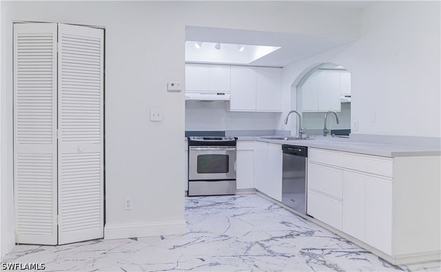 107 Blue Ridge DR 21, Naples, FL 34112