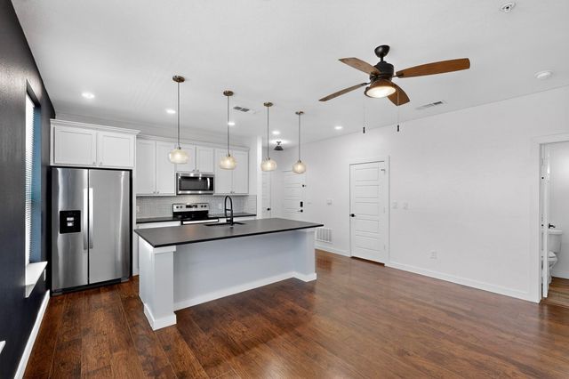 800 S Welch Street 104, Denton, TX 76201