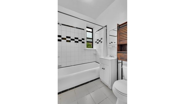 918 E 14TH Street F3, New York City, NY 11230