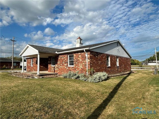 101 E 17th Street, Genoa, OH 43430