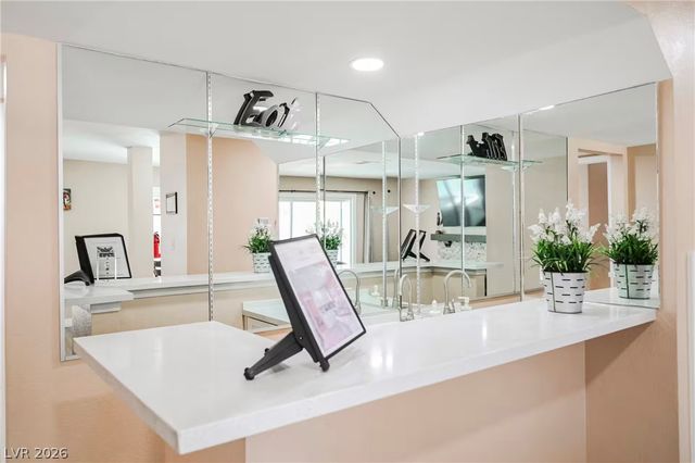 318 Quito Court, Henderson, NV 89014