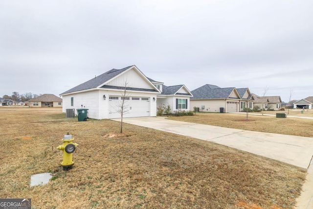 137 Sadie Heights Boulevard, Perry, GA 31069