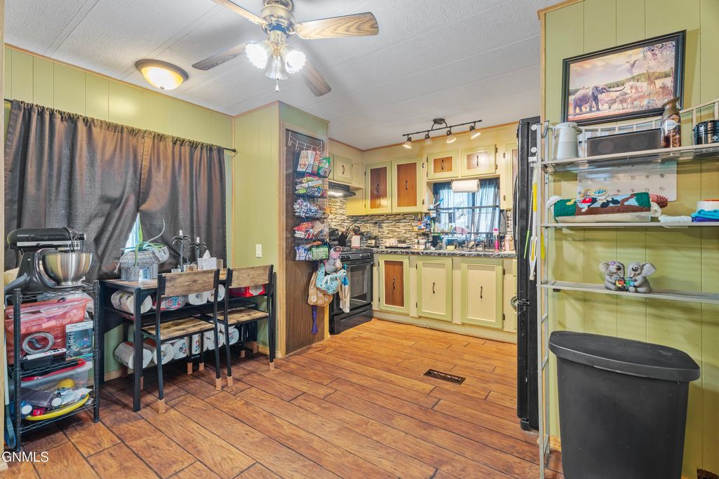 140 New Jersey Street, Bismarck, ND 58504 photo 4