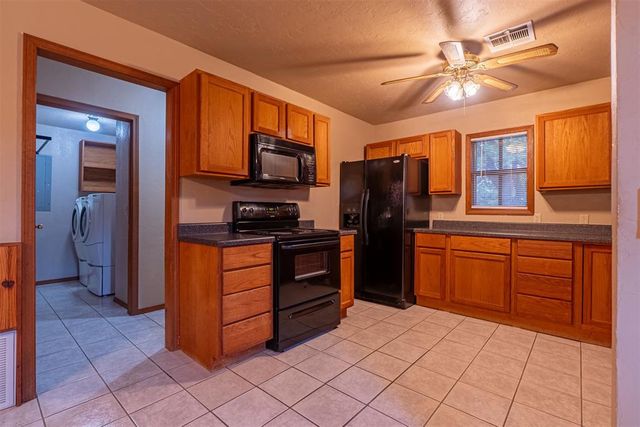 7396 Pine Cove, Blanchard, OK 73010