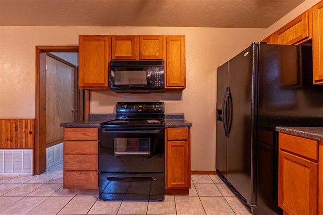 7396 Pine Cove, Blanchard, OK 73010