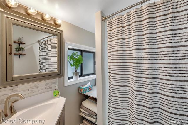 28276 Ginley Street, Roseville, MI 48066