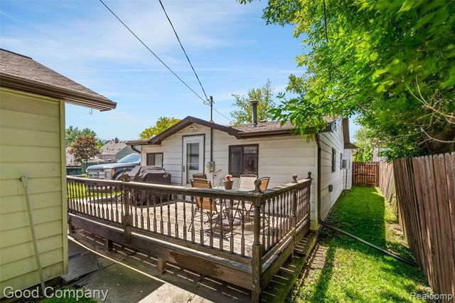 28276 Ginley Street, Roseville, MI 48066