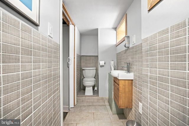 457 E HIGH ST, Philadelphia, PA 19144