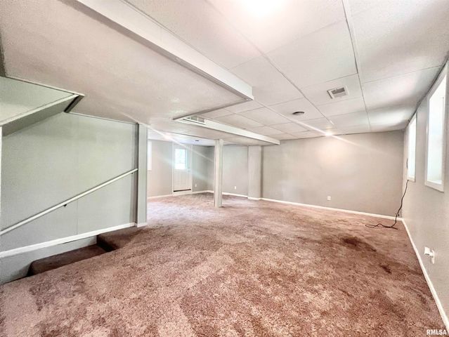 2412 W 3RD Street, Coal Valley, IL 61240