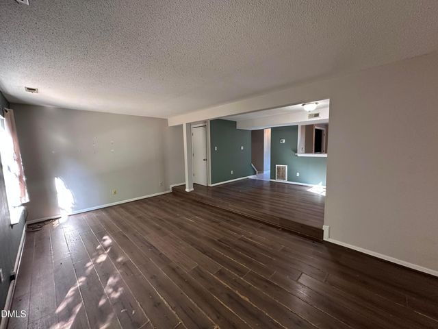 108 E Chalfont Way, Cary, NC 27513