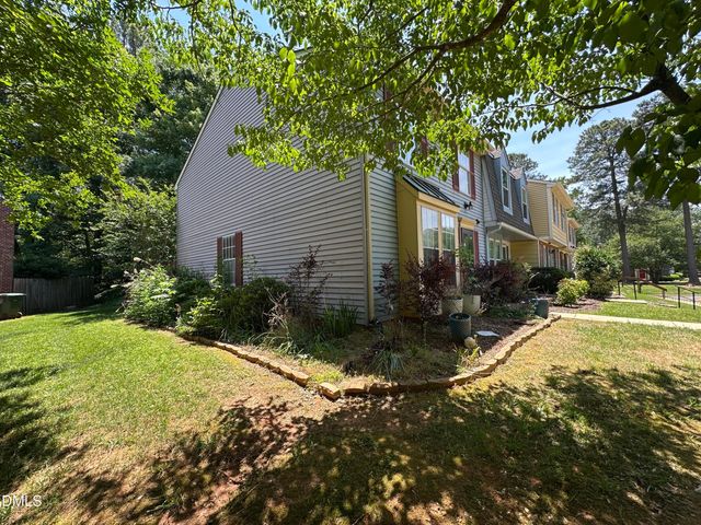 108 E Chalfont Way, Cary, NC 27513