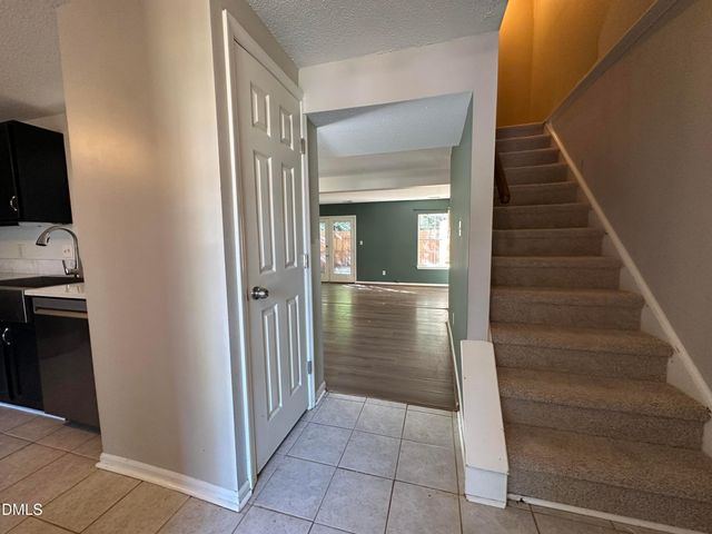 108 E Chalfont Way, Cary, NC 27513