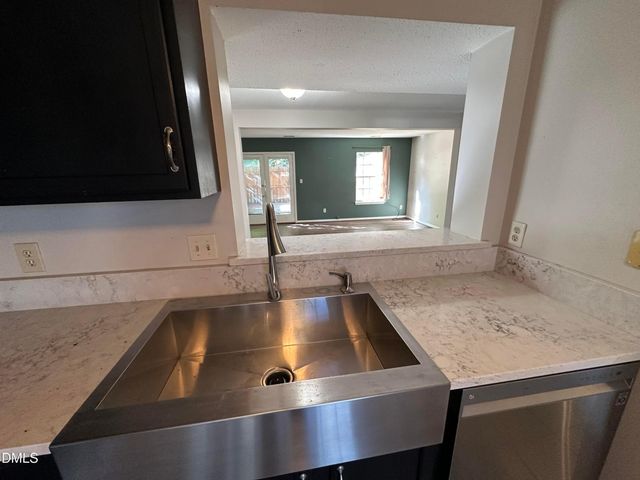 108 E Chalfont Way, Cary, NC 27513