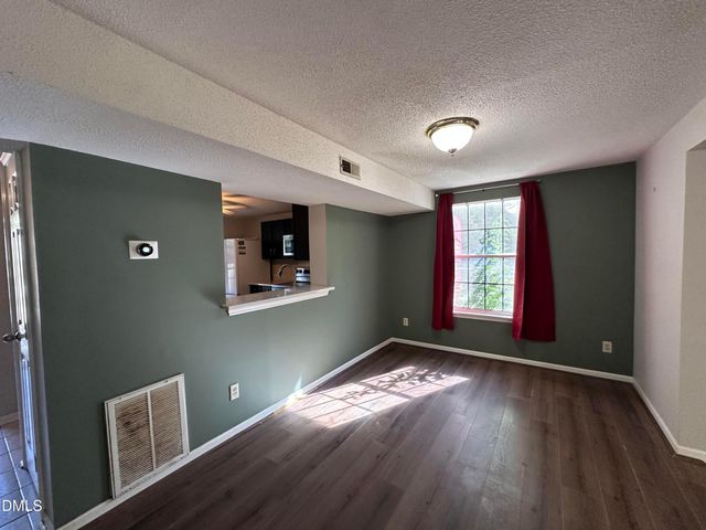 108 E Chalfont Way, Cary, NC 27513