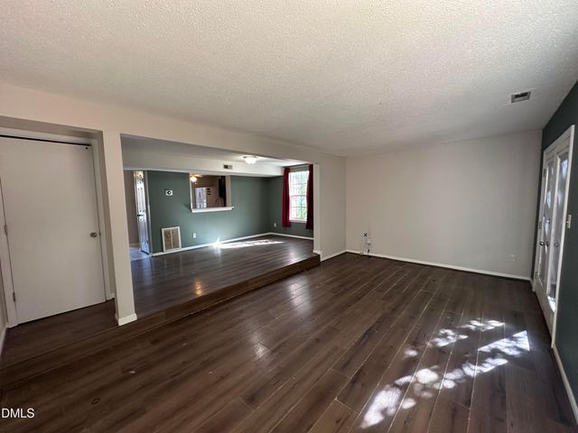 108 E Chalfont Way, Cary, NC 27513
