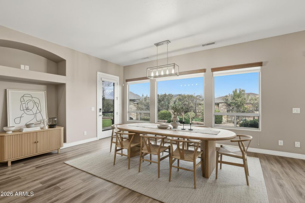 Image 12 of property listing at 422 BLOOMINGDALE Drive, Prescott, AZ 86301