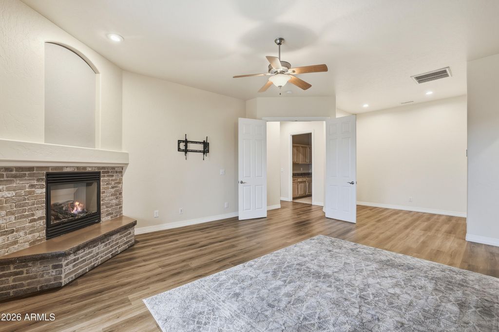 Image 20 of property listing at 422 BLOOMINGDALE Drive, Prescott, AZ 86301