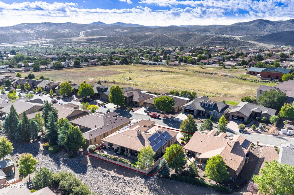 Image 3 of property listing at 422 BLOOMINGDALE Drive, Prescott, AZ 86301