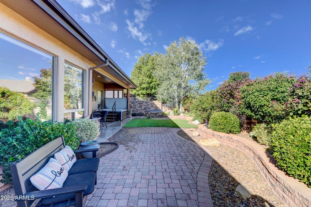 Image 36 of property listing at 422 BLOOMINGDALE Drive, Prescott, AZ 86301