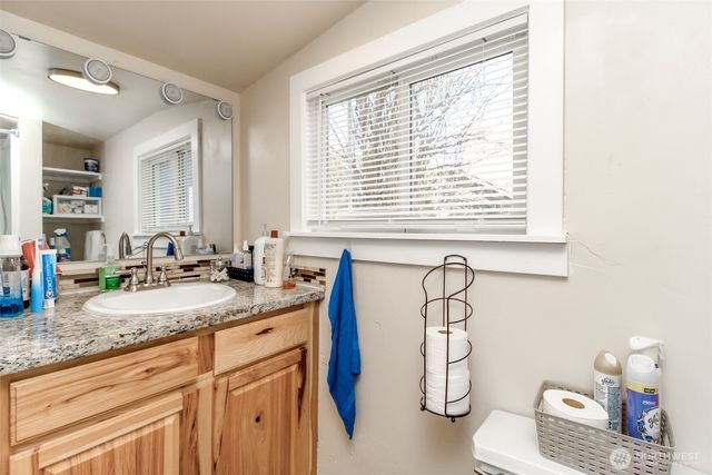 208 N Washington Street, Aberdeen, WA 98520