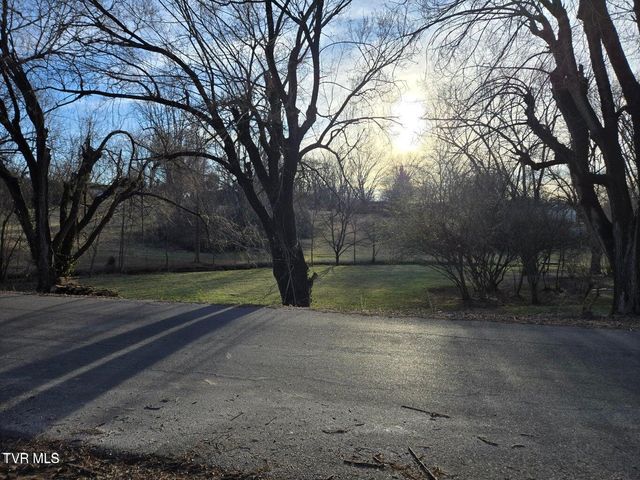 1606 Lester Harris Road, Johnson City, TN 37601
