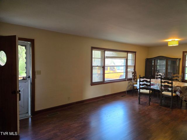 1606 Lester Harris Road, Johnson City, TN 37601