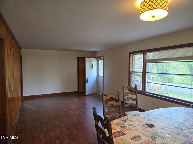 1606 Lester Harris Road, Johnson City, TN 37601