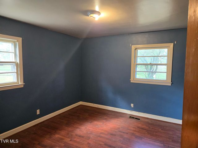 1606 Lester Harris Road, Johnson City, TN 37601