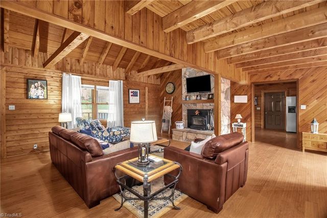 146 Brookdale Drive, Advance, NC 27006