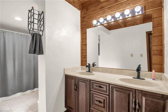 146 Brookdale Drive, Advance, NC 27006