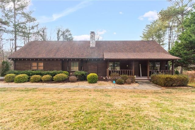 146 Brookdale Drive, Advance, NC 27006