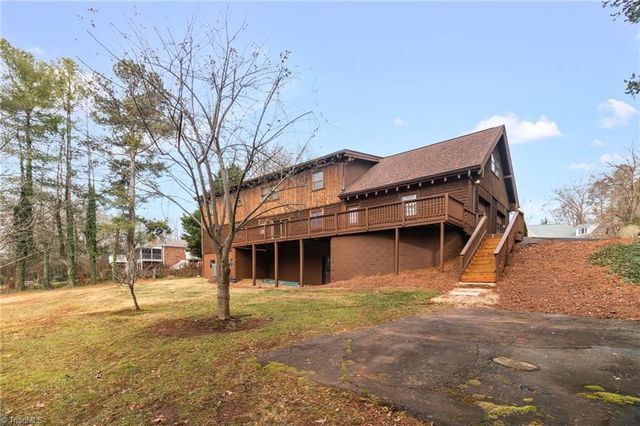 146 Brookdale Drive, Advance, NC 27006