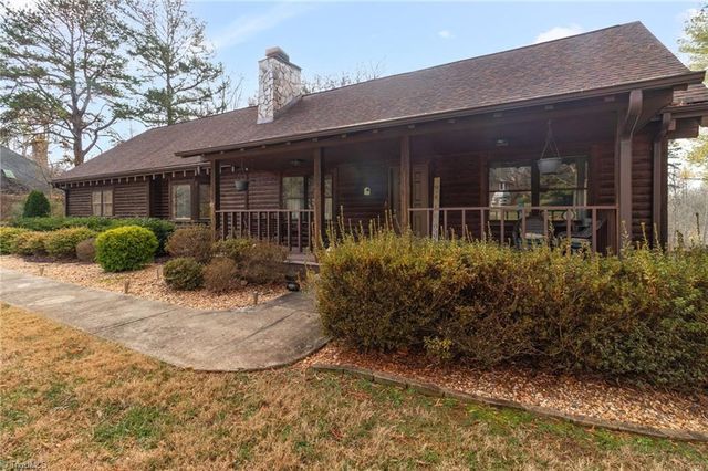 146 Brookdale Drive, Advance, NC 27006