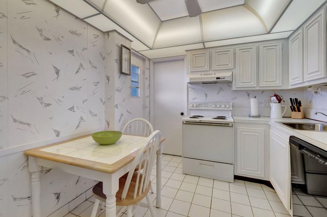 6699 NW 2nd Avenue 410, Boca Raton, FL 33487