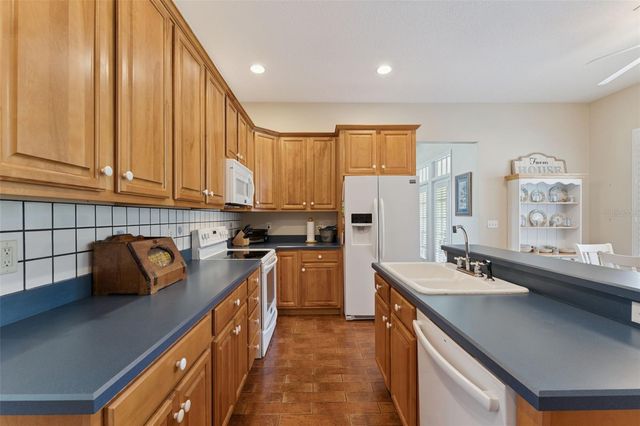 10710 OLD GROVE ROAD, Clermont, FL 34711