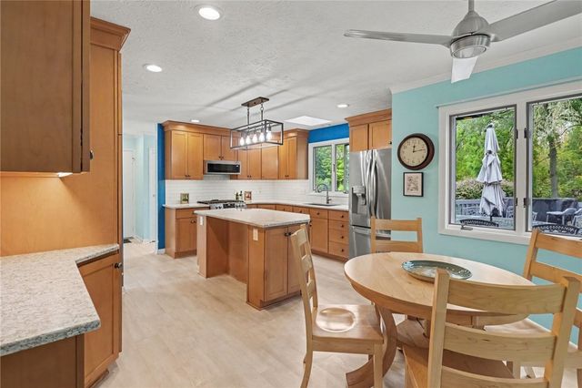 7668 Creekwood Lane, Victor, NY 14564