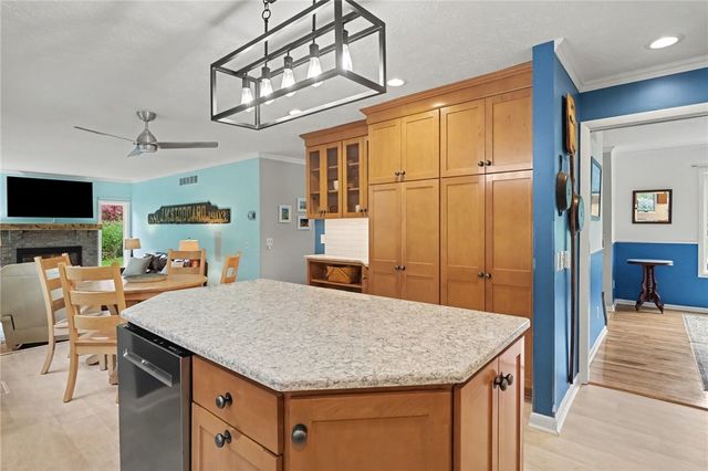 7668 Creekwood Lane, Victor, NY 14564