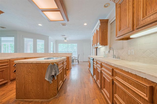 31630 Spinnaker Run, Magnolia, TX 77354