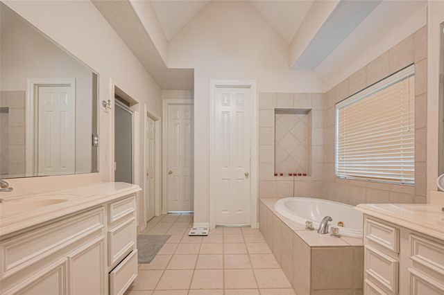 31630 Spinnaker Run, Magnolia, TX 77354