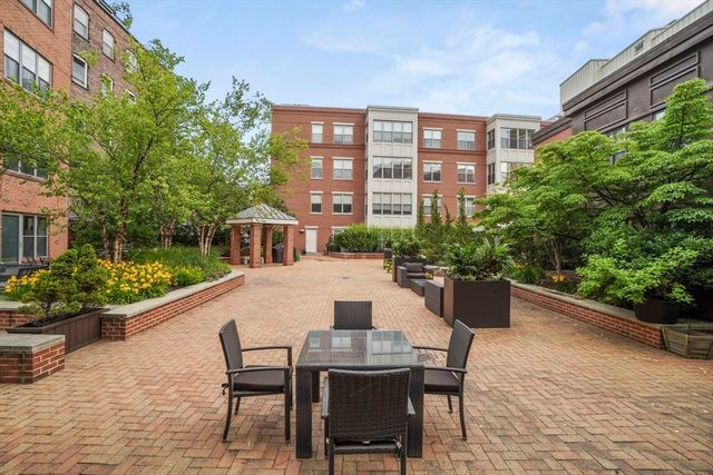 35 Fay St 202, Boston, MA 02118