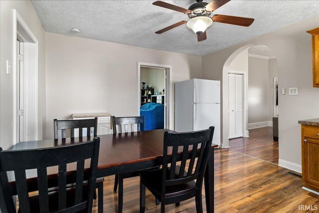 614 S 3Rd Street, Boonville, IN 47601