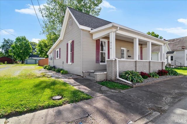 614 S 3Rd Street, Boonville, IN 47601