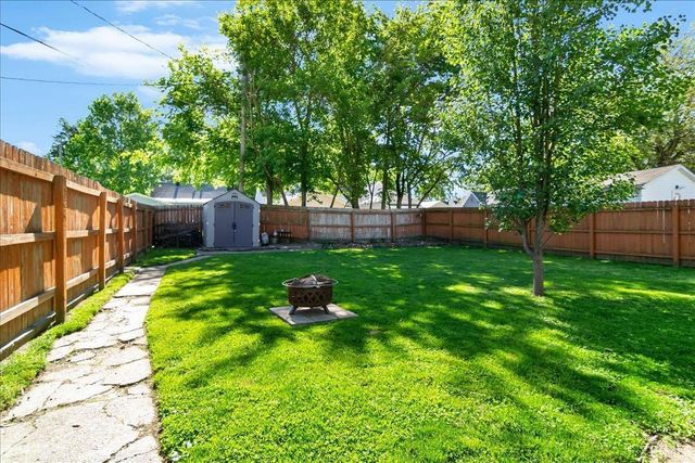 614 S 3Rd Street, Boonville, IN 47601