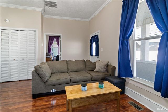 614 S 3Rd Street, Boonville, IN 47601