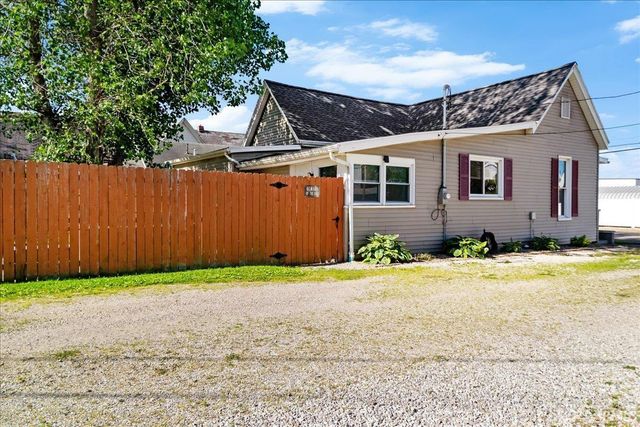 614 S 3Rd Street, Boonville, IN 47601