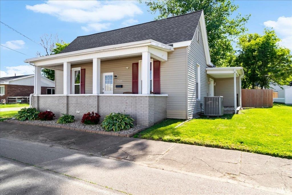 614 S 3Rd Street, Boonville, IN 47601