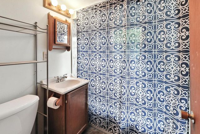 615 Roosevelt DRIVE, West Bend, WI 53090